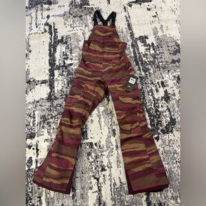 Mountain hardware Snow Bibs NWT Retail $229